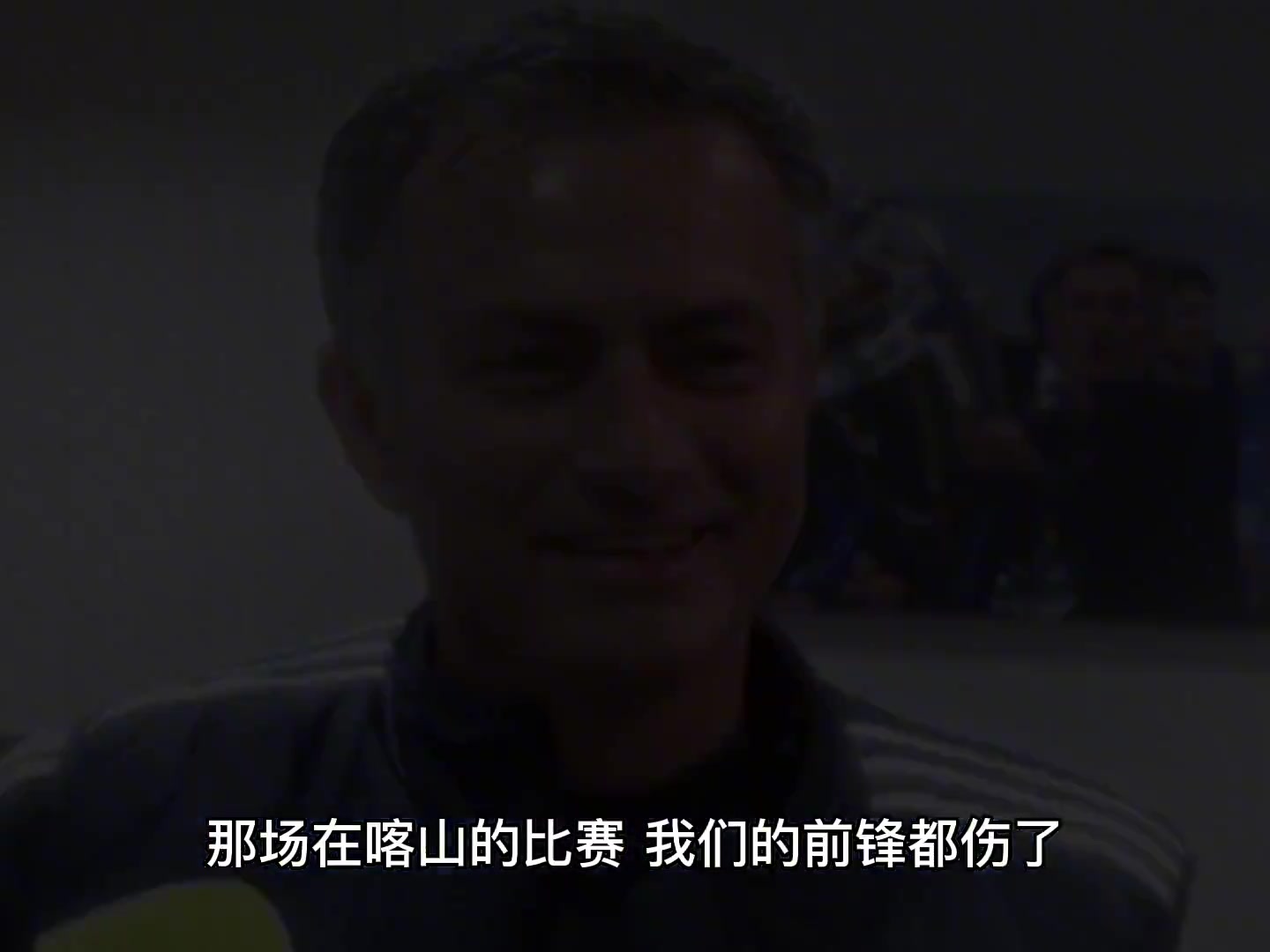 让鸟叔恳求的人 穆帅:马里奥 替补席没前锋了 巴神:我下去就有了