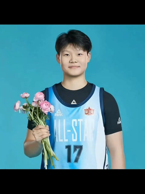 你怎么看？WCBA全明星赛迪拉娜&万济圆作为替补 竟上场机会都没有