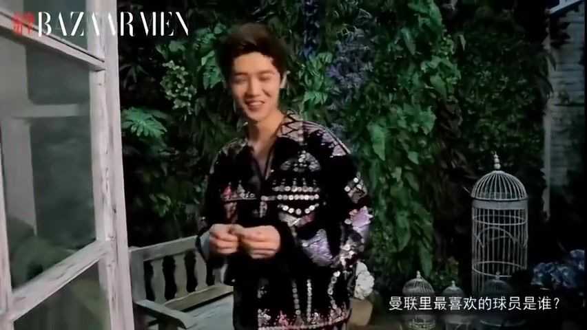 鹿晗：现在没有特别喜欢的曼联球员，以前特别喜欢C罗