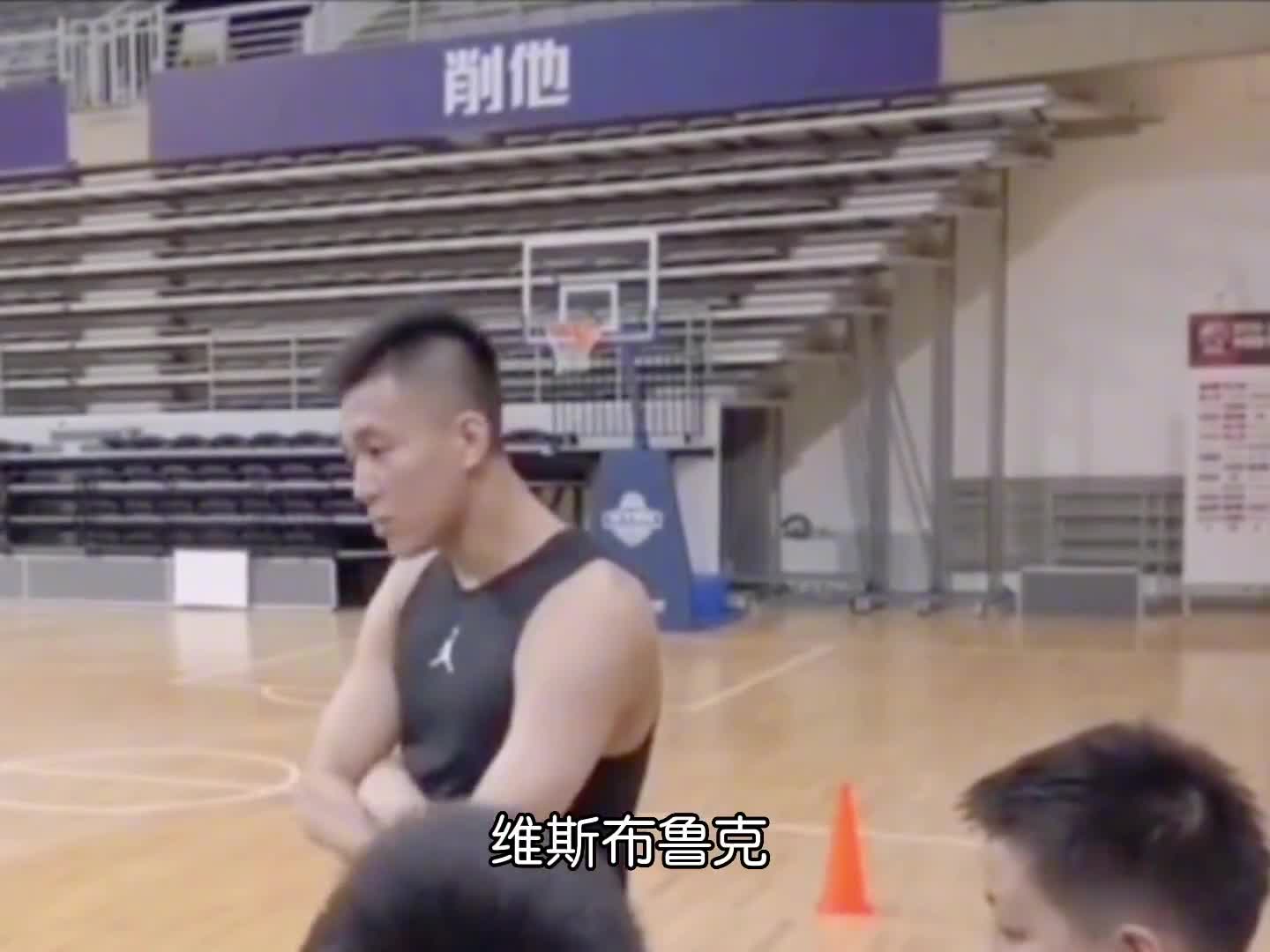 郭艾伦谈与梦之队交手：当时面对乔治也很紧张 但紧张不也得打吗