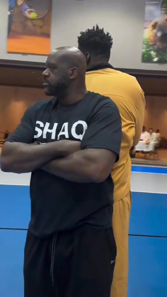 奥尼尔在奥纳纳面前也只是小鱼干????