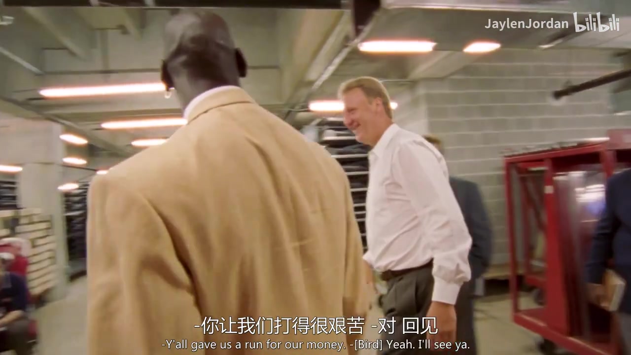 乔丹和伯德的打招呼方式 真男人之间无需多言