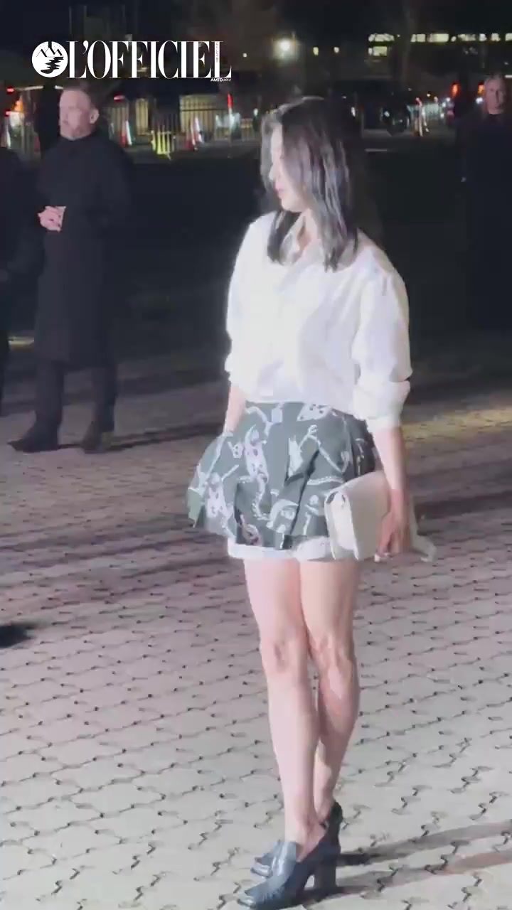 时装周遇到老乡，孙兴慜和全智贤亲密合影