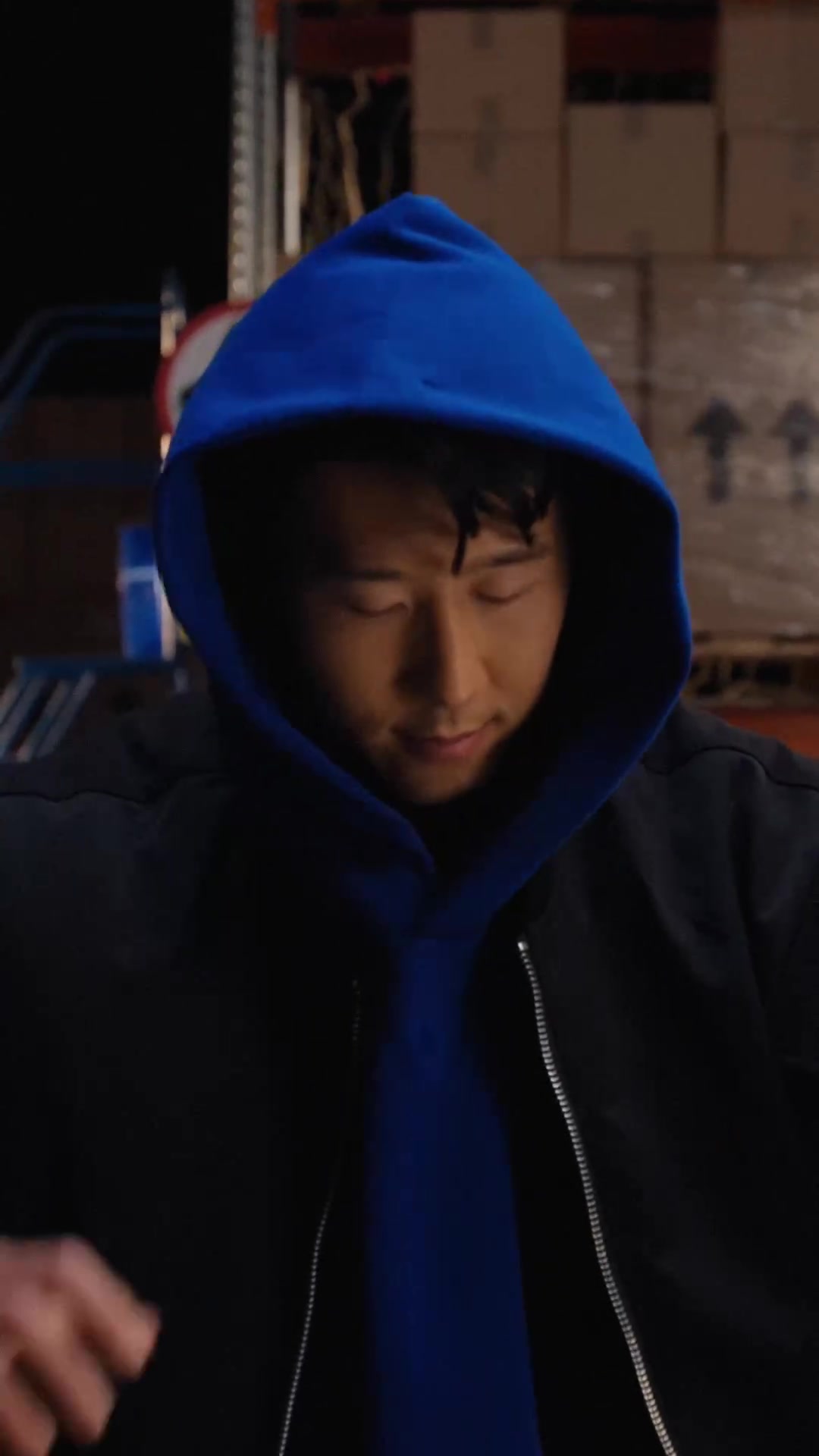 不秀球技秀杂技????孙兴慜骑转体自行车旋转一圈射门