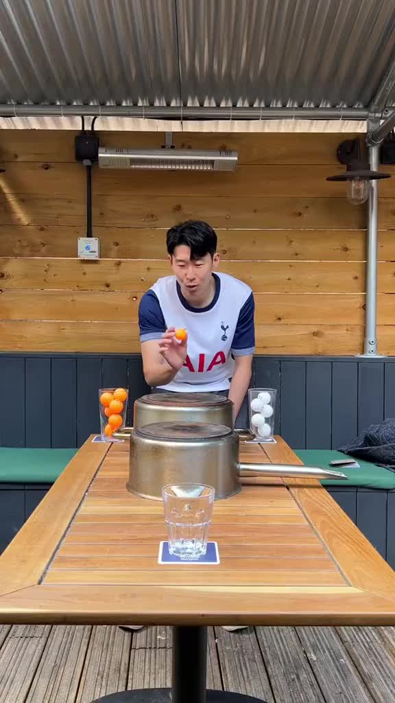 球迷： 孙哥放我们一马，乒乓队免费给你培训????