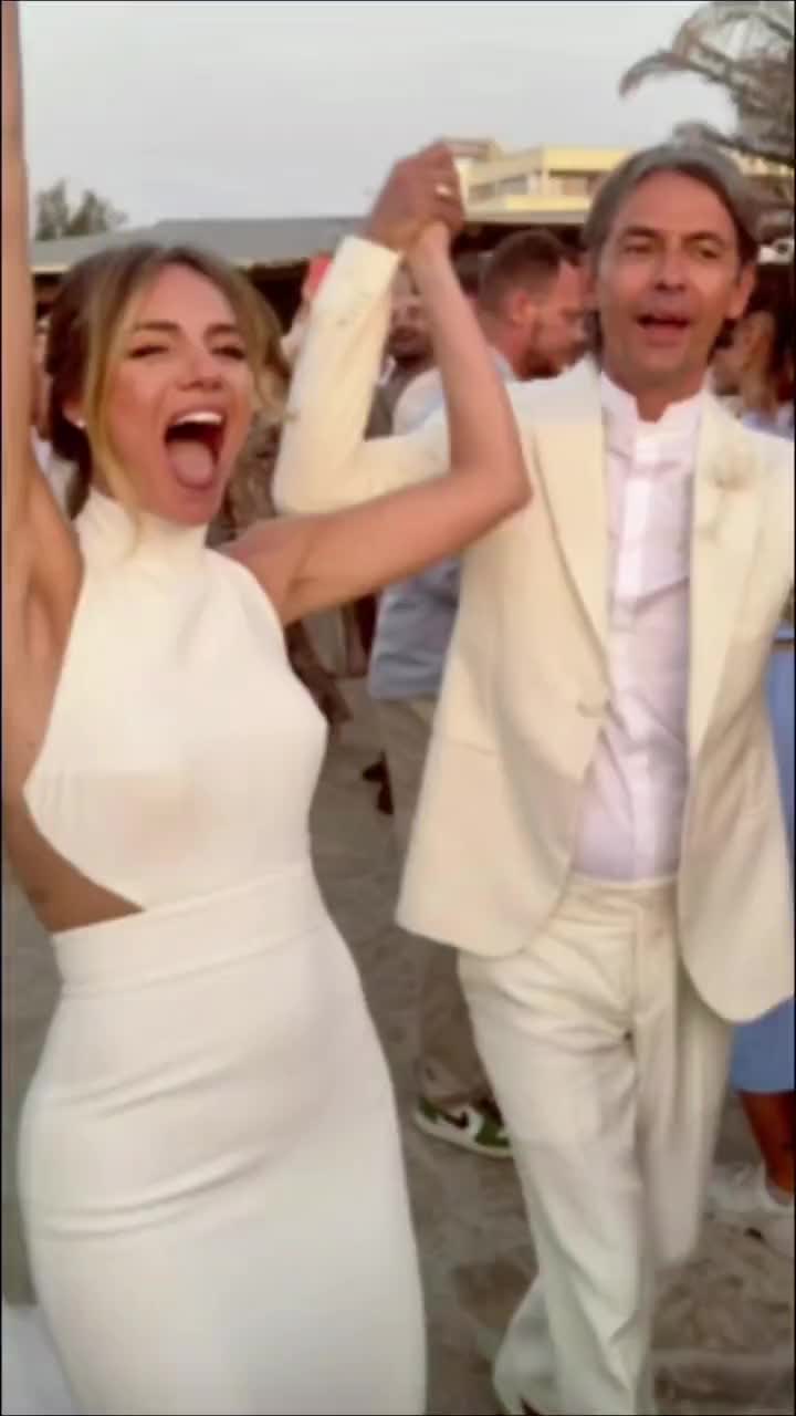 可算落脚了????九爷与女友完婚