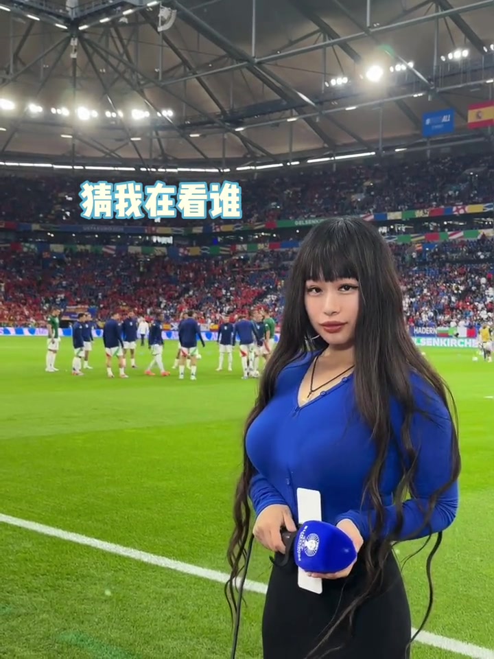 大老师和意大利帅哥，你会看谁？ ????