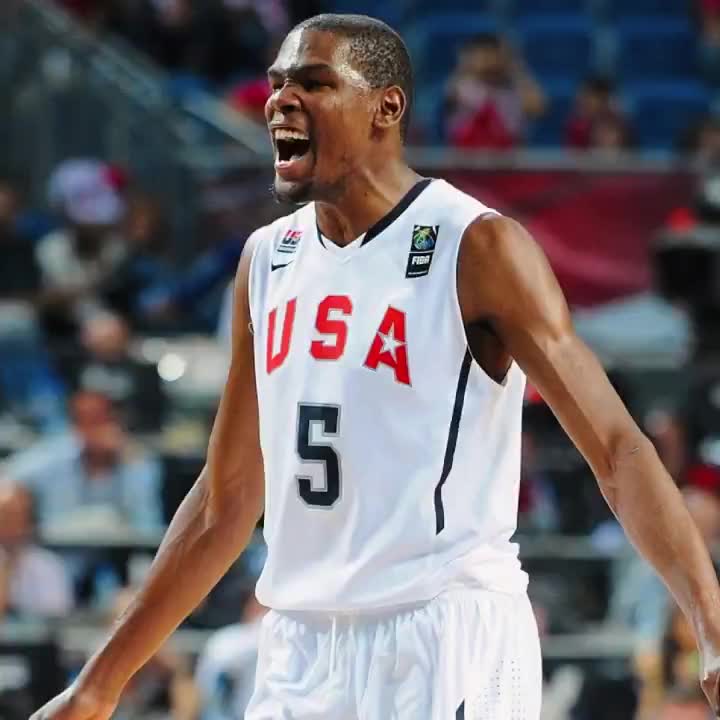 ????2010年世界杯的杜兰特在对阵立陶宛的比赛中狂砍38分！那时候他22岁不到！