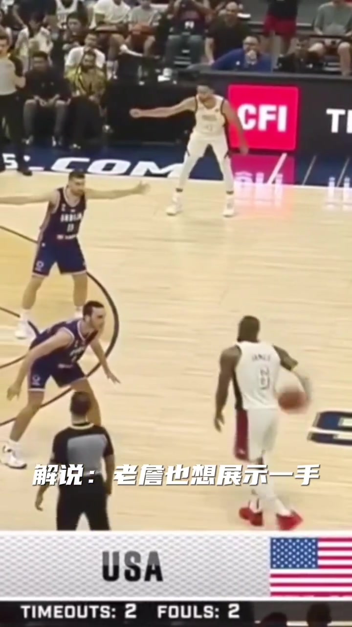????库里绕场跑出大空位 詹姆斯没传而是自己勉强单挑打铁????