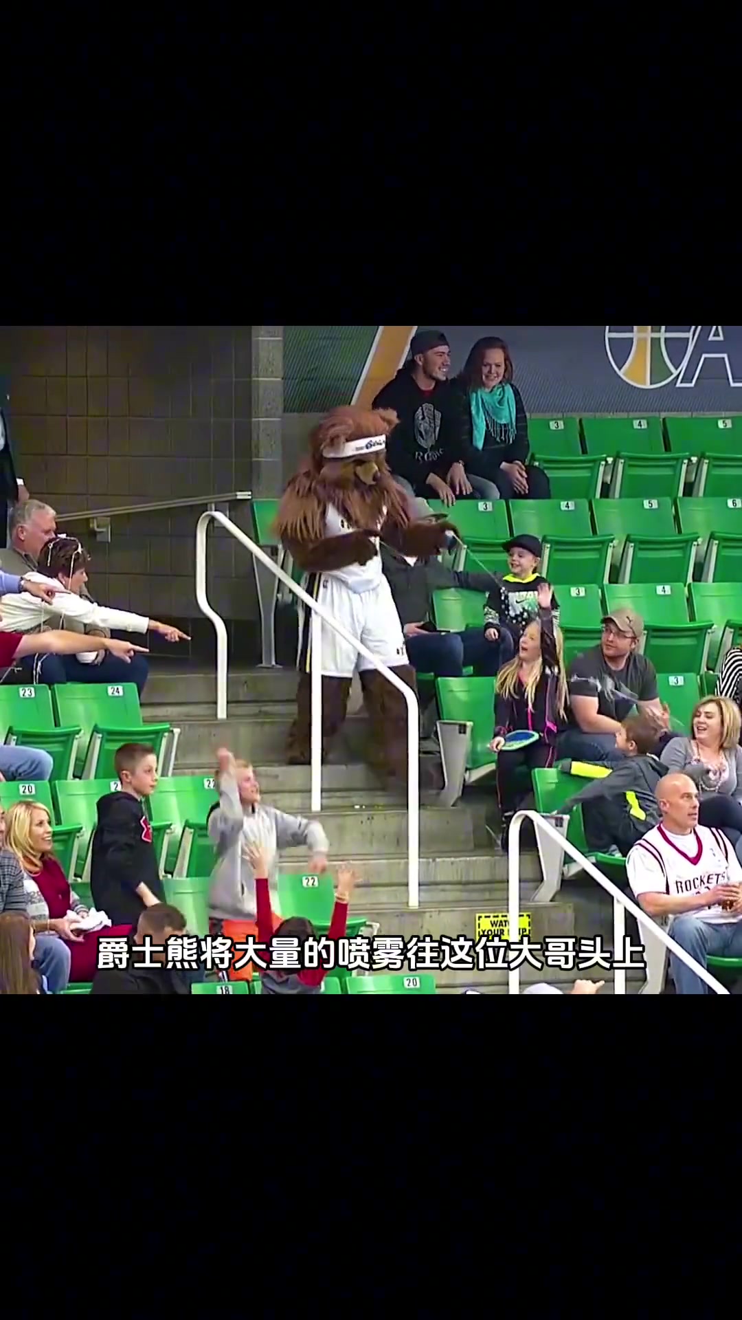 ????NBA的吉祥物有多能整活？