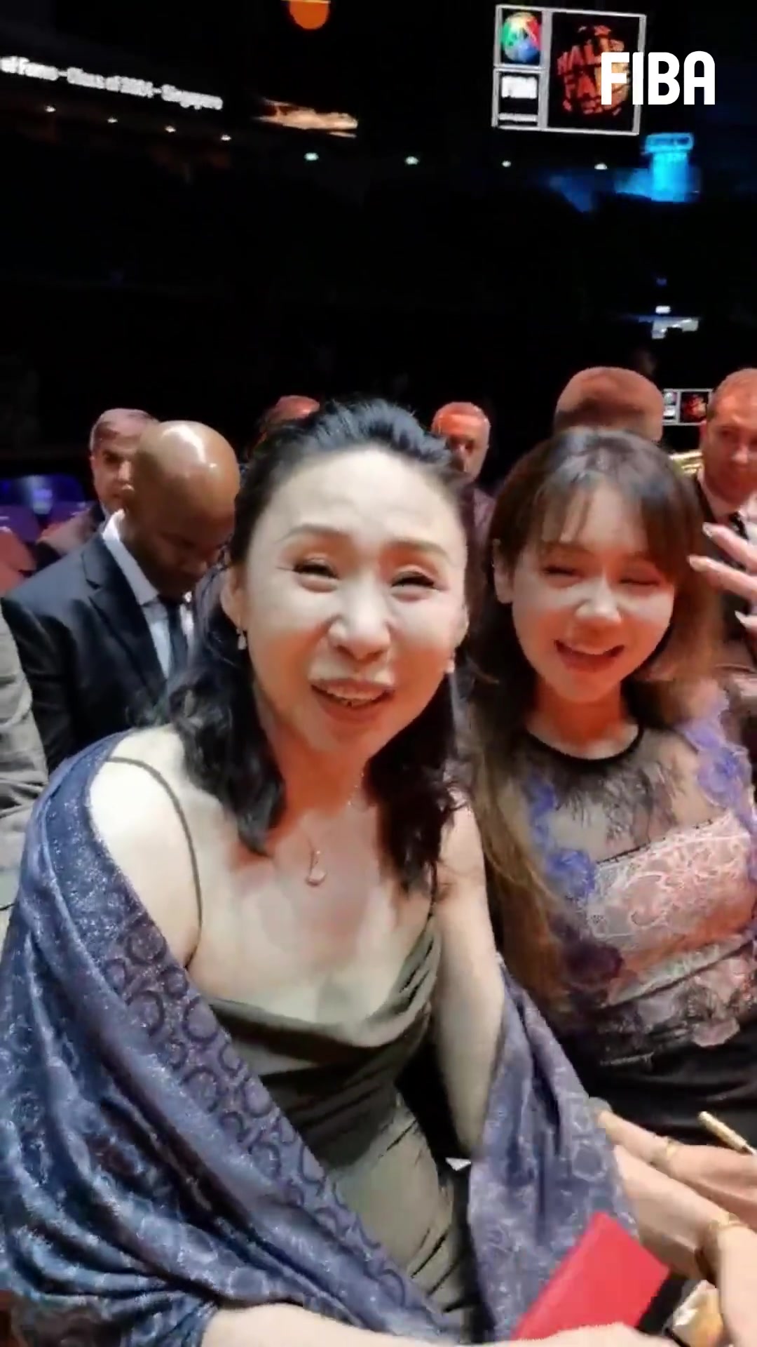 入选2024国际篮联名人堂！见惯大场面的苗立杰，上台前也紧张????