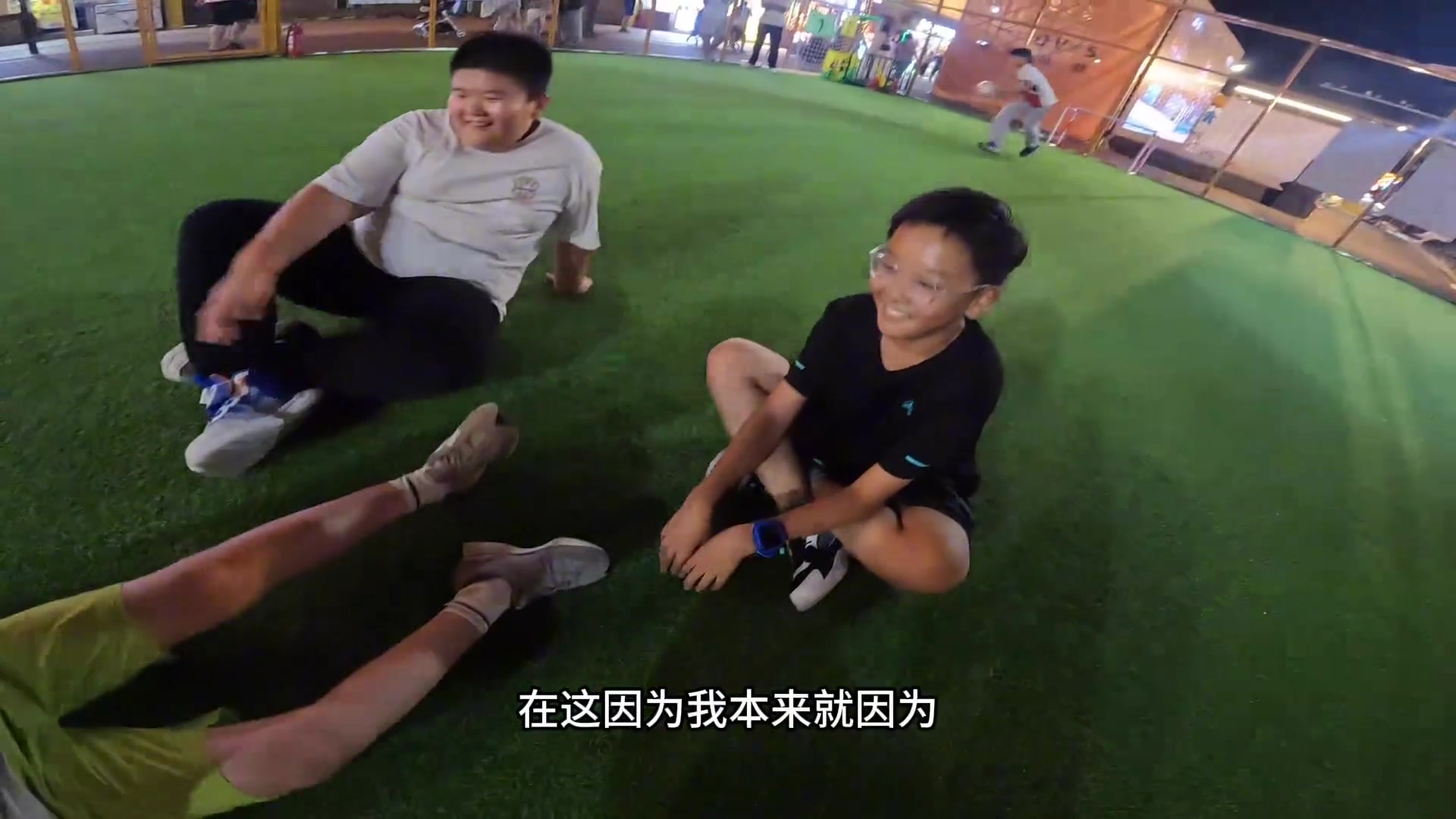 博主：你爹是郑铮？郑铮儿子：啊，因为我姓郑