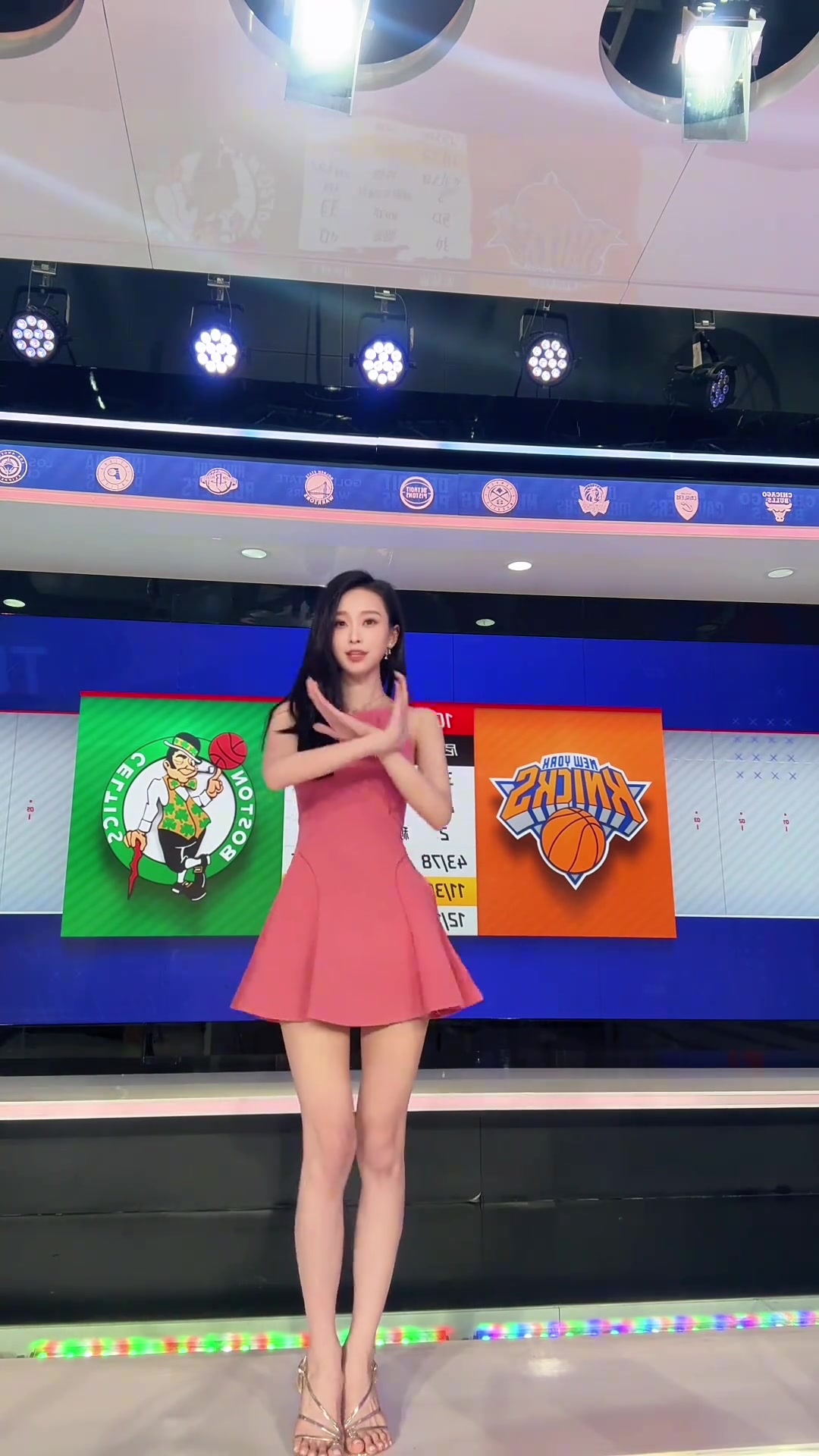 女主播辰辰揭幕战后热舞，这腿谁不喜欢？????