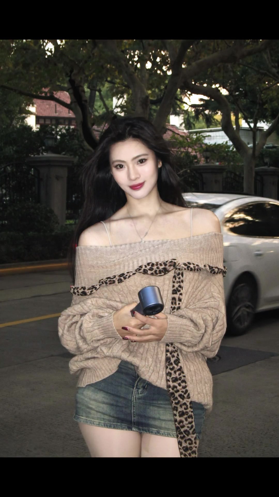 ????网红篮球美女解说盼盼这长相身材是真的甜美吧~