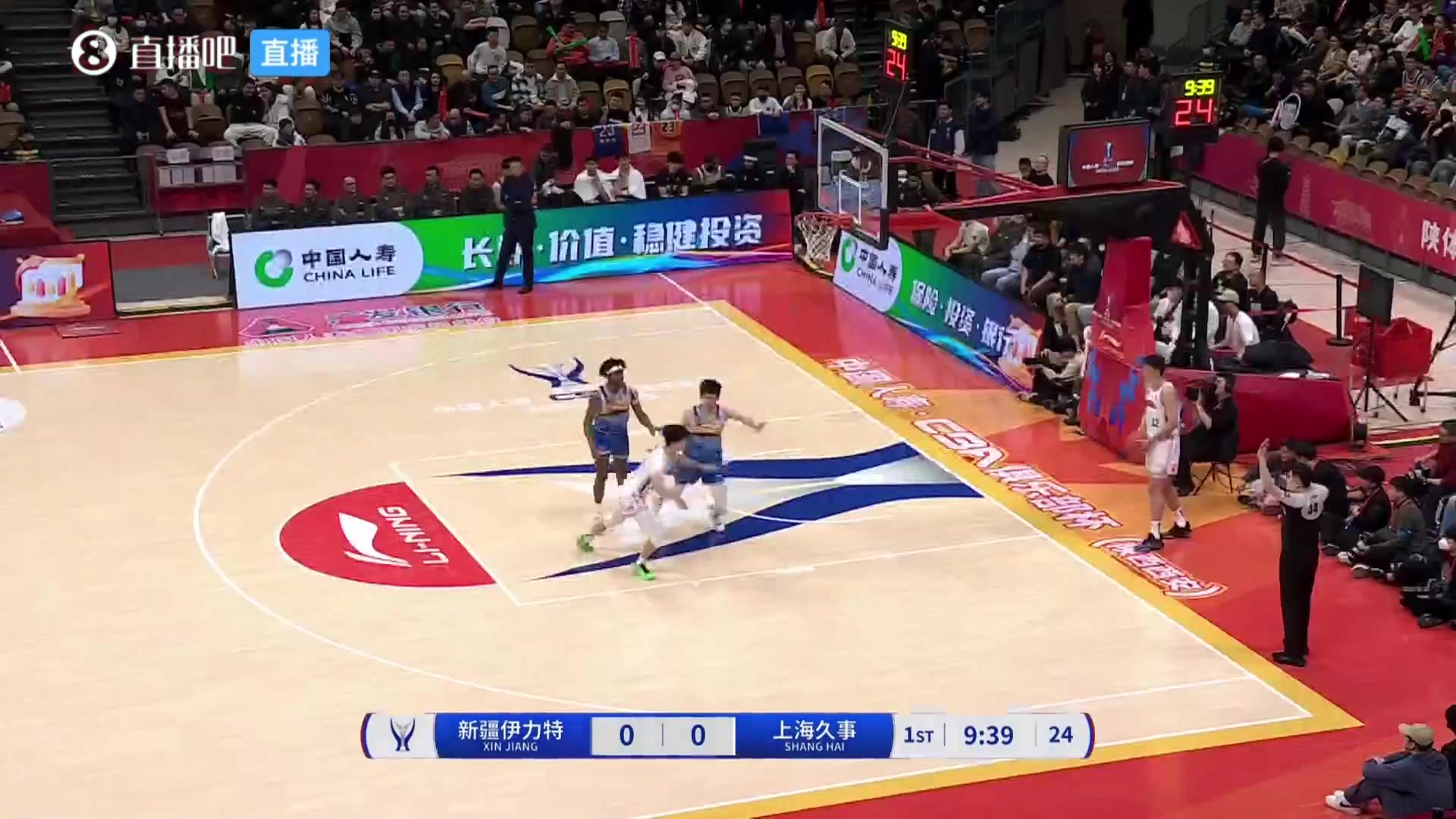 什么情况？开场仅过21秒，阿不都沙拉木就被教练换下去了！