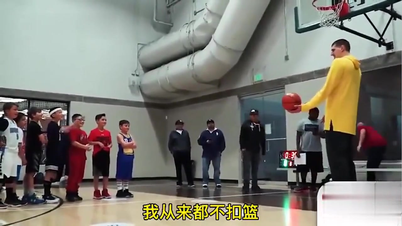 不会扣篮的约基奇是怎么成为NBA第一人的????????????