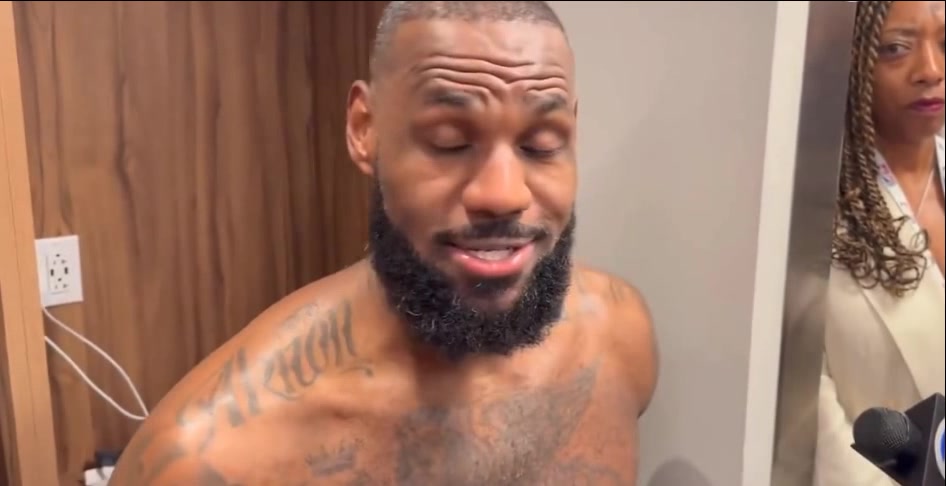 没错呀！记者：现如今NBA有什么仍特别棒？詹姆斯：詹和库????
