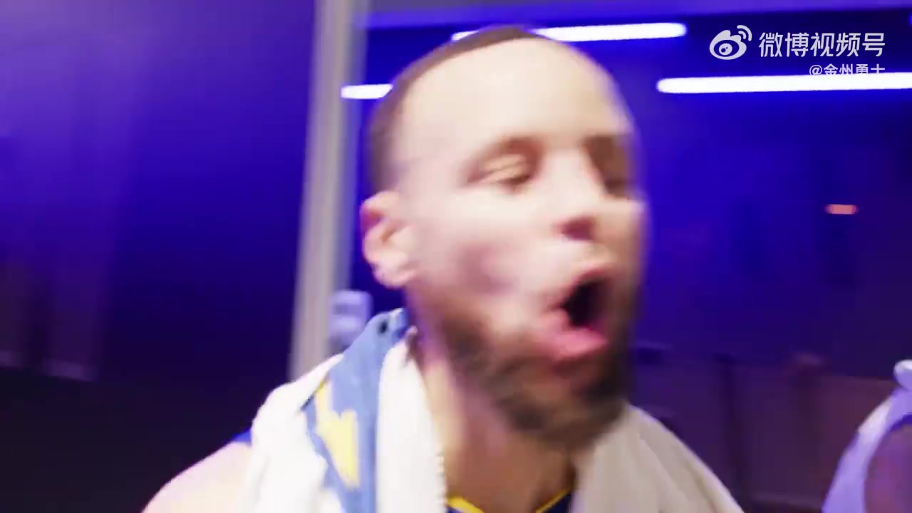 超绝公鸭嗓！库里这个庆祝方式好熟悉????