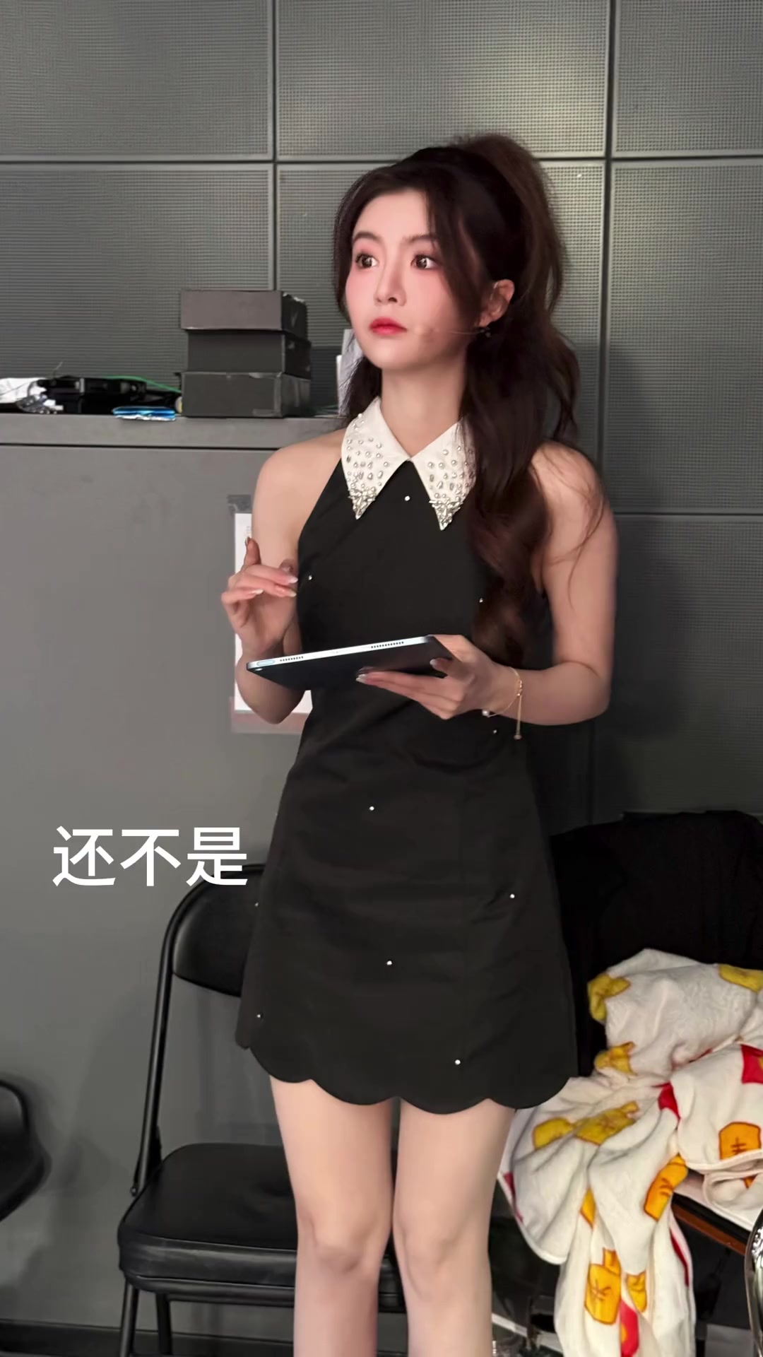 女主播炼炼：库里4000记三分！让我们恭喜这个男人????