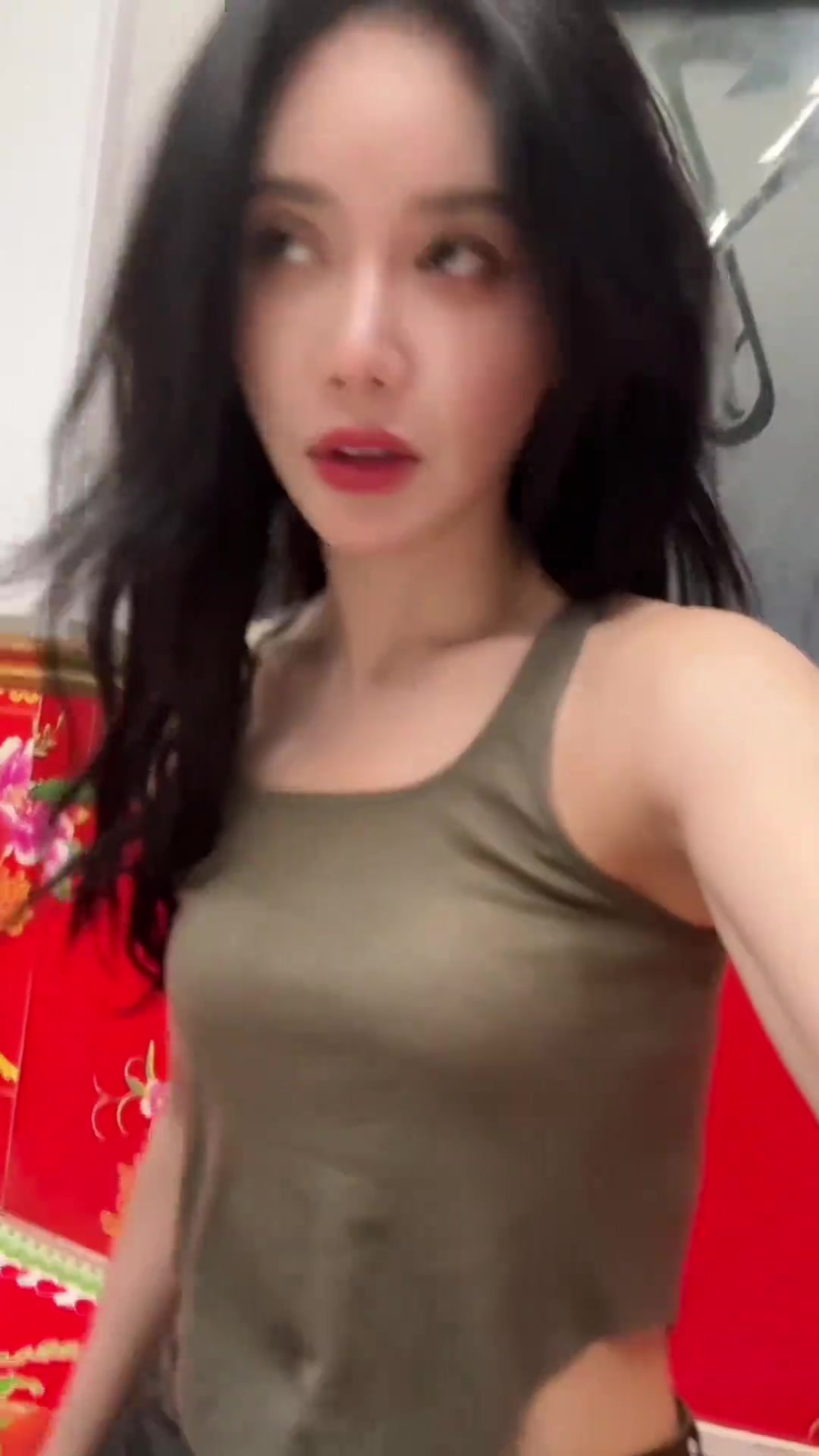 美娜晒视频：尊贵的东北公主，请享用您的下午茶！????