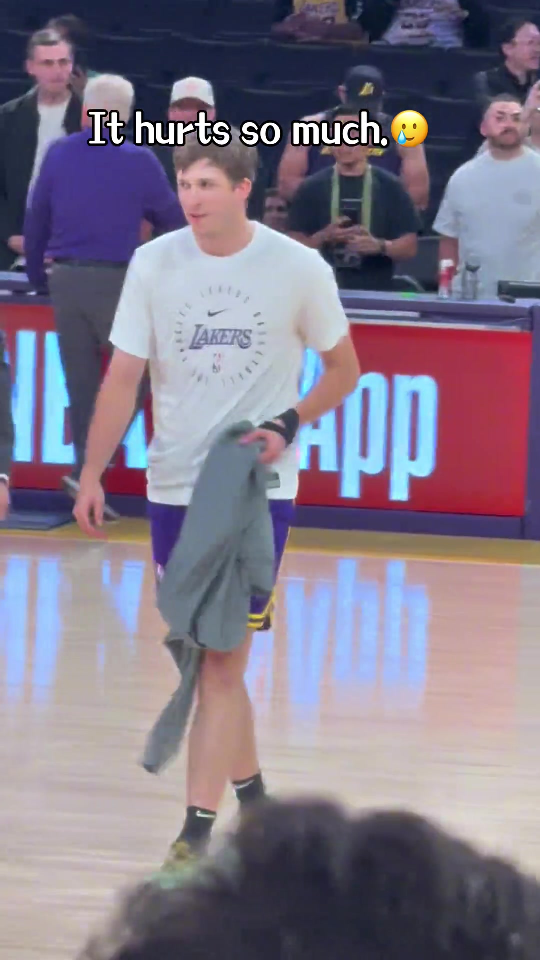 震惊！著名nba球星“暴打”落选秀队友~????