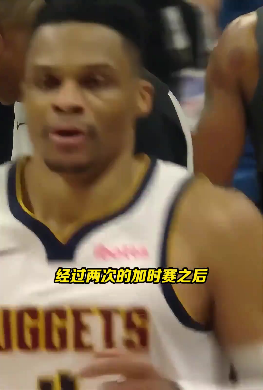 约基奇：家人们谁懂啊，我都砍60+三双了，竟然还赢不了球????