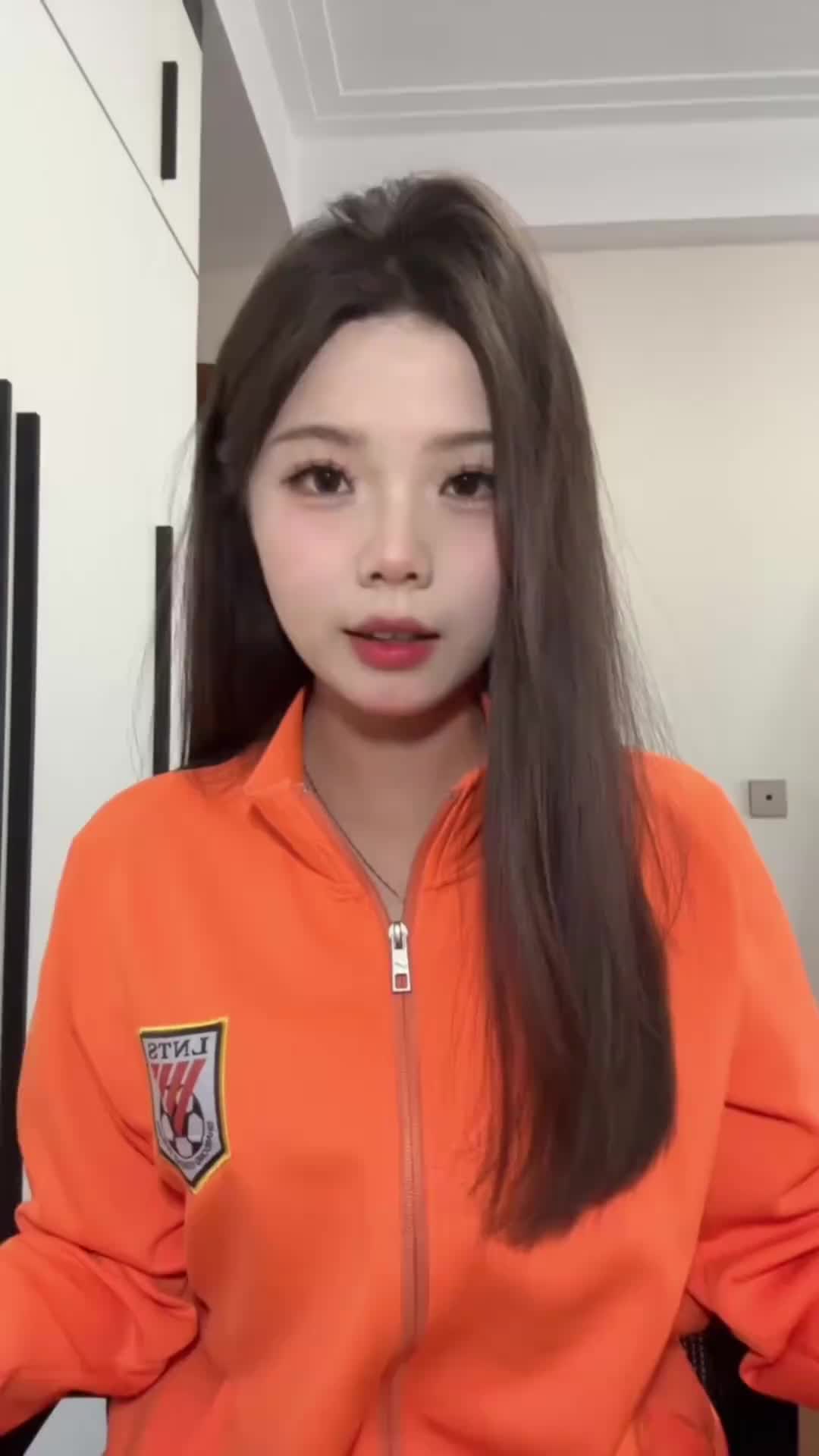 经验丰富????！泰山美女球迷晒自己看球履历