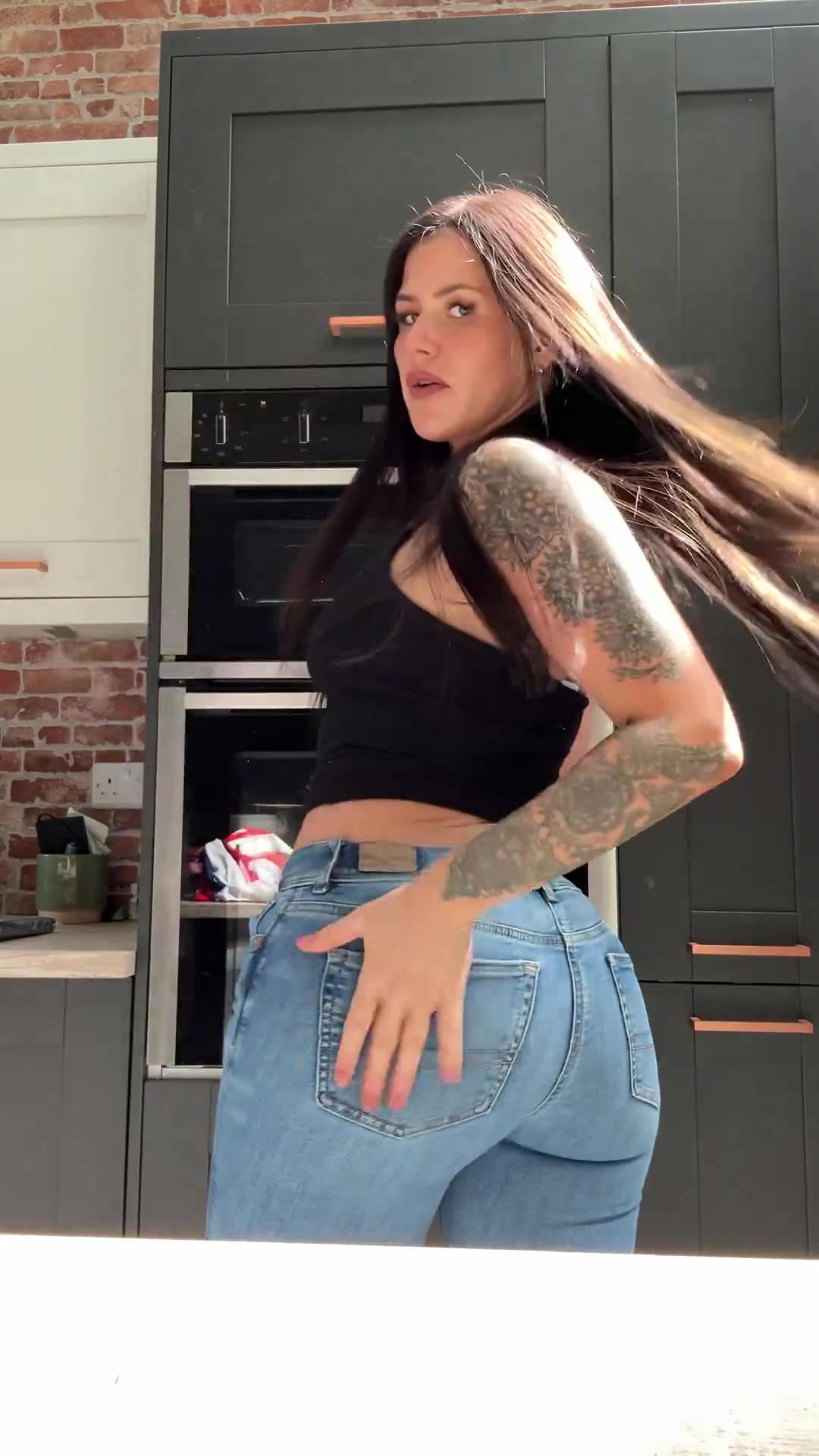 阿森纳女球迷：我要把赖斯纹在我的屁股上，有纹身师吗？?