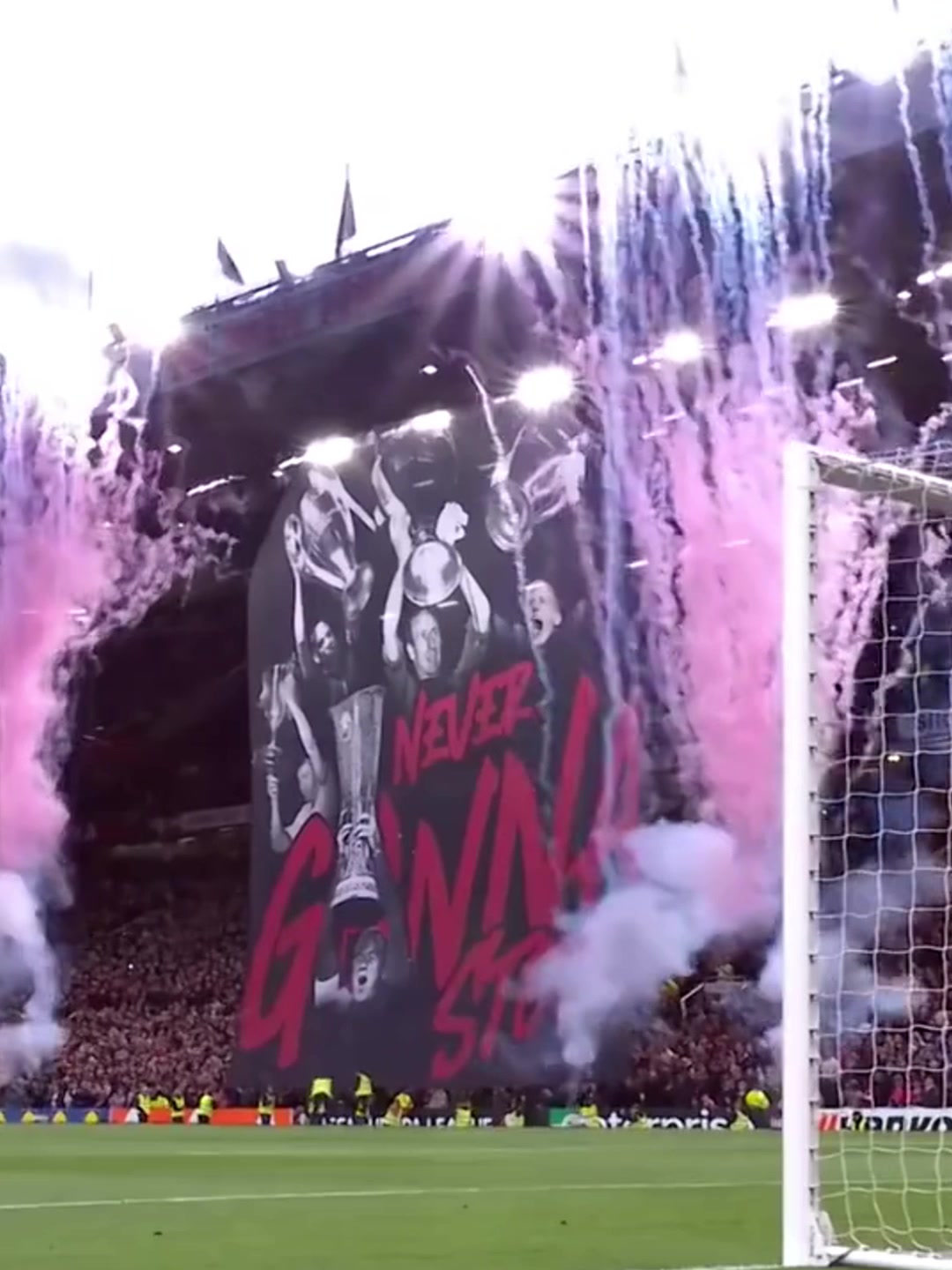 第一次见老特拉福德这么大的TIFO?