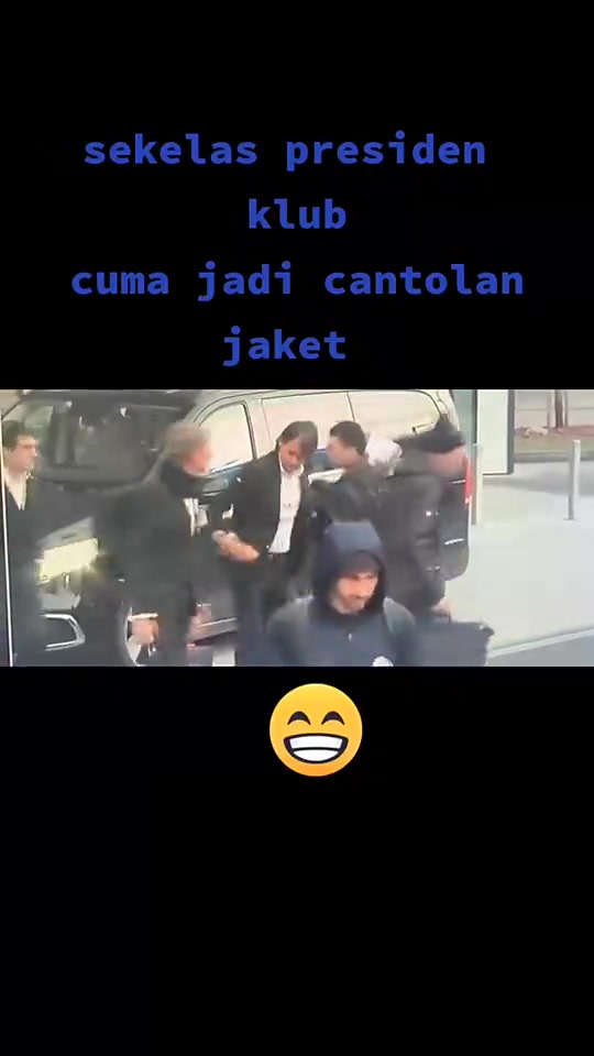 一脸懵，小因扎吉让张康阳拎衣服的视频被网友翻出?