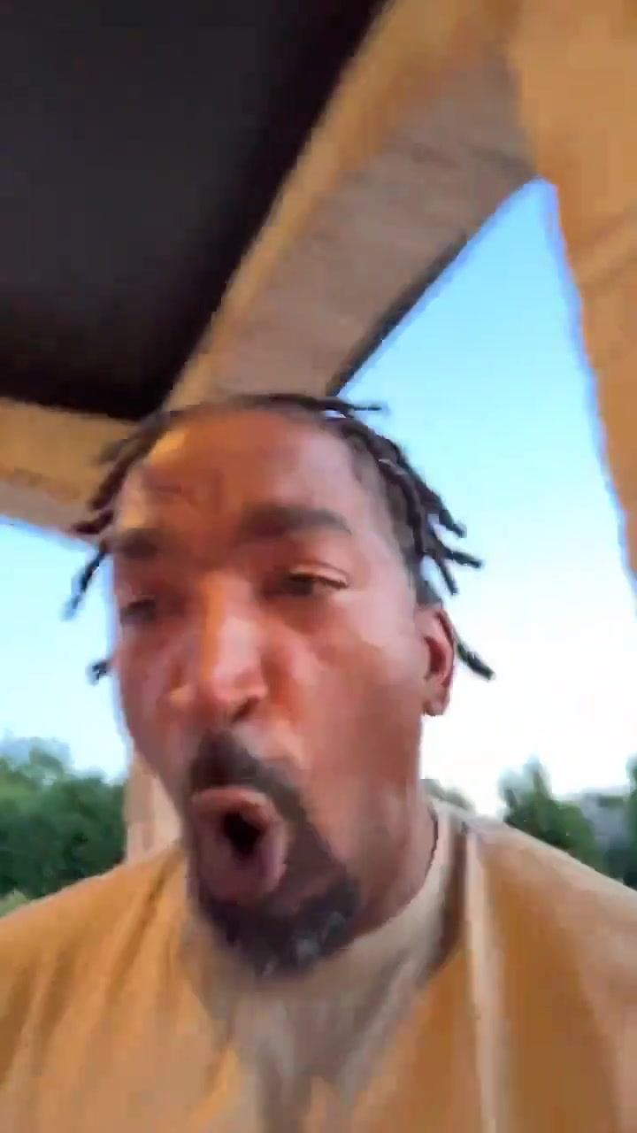 JR-史密斯激情庆祝尼克斯赢下G2：天呐！麦迪逊广场花园见