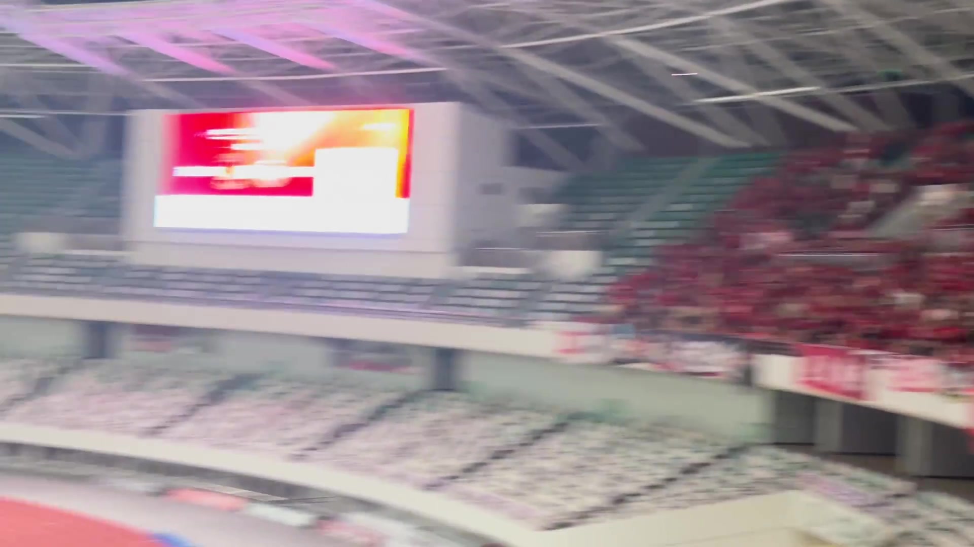 8年后今天不踢点球了?！海港球迷高喊：we are red