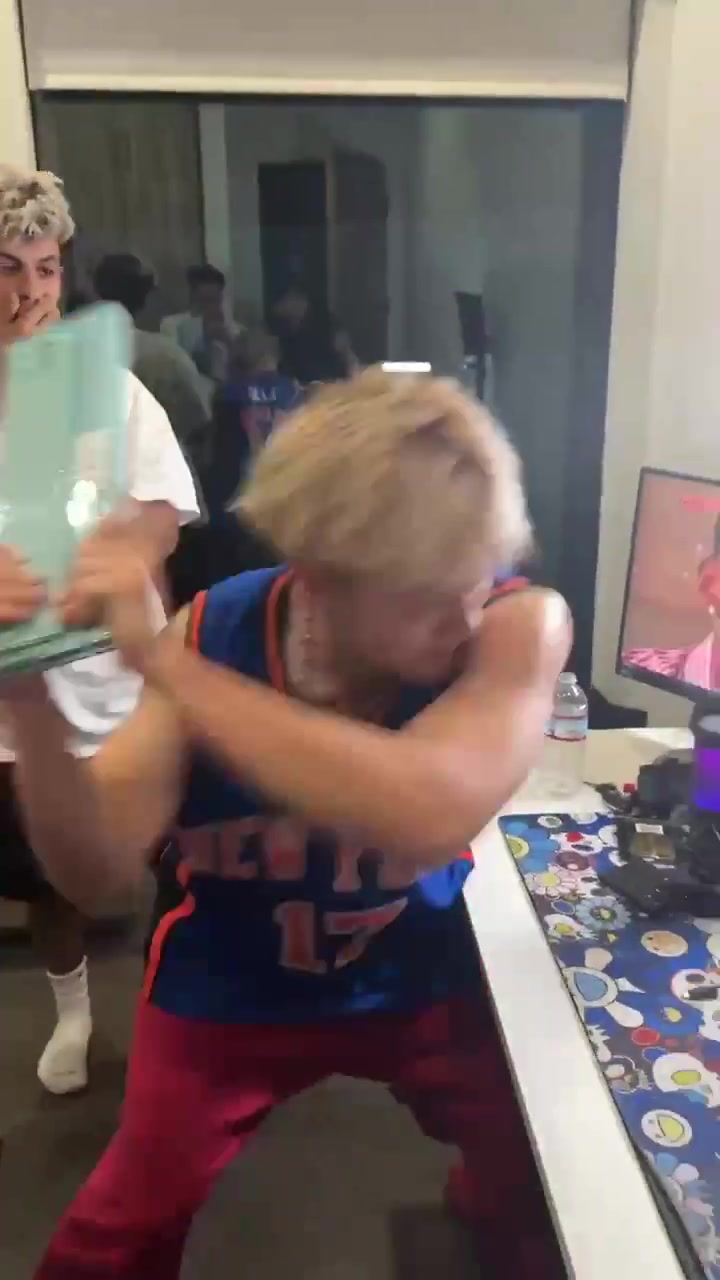 哈利伯顿绝平尼克斯之后 尼克斯球迷的反应?