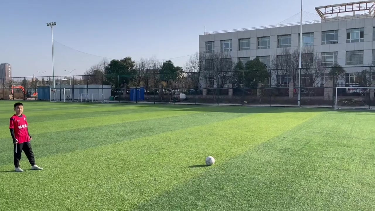 这值18万嘛？孙继海事件小孩水平如何，其实这年龄发力还行?