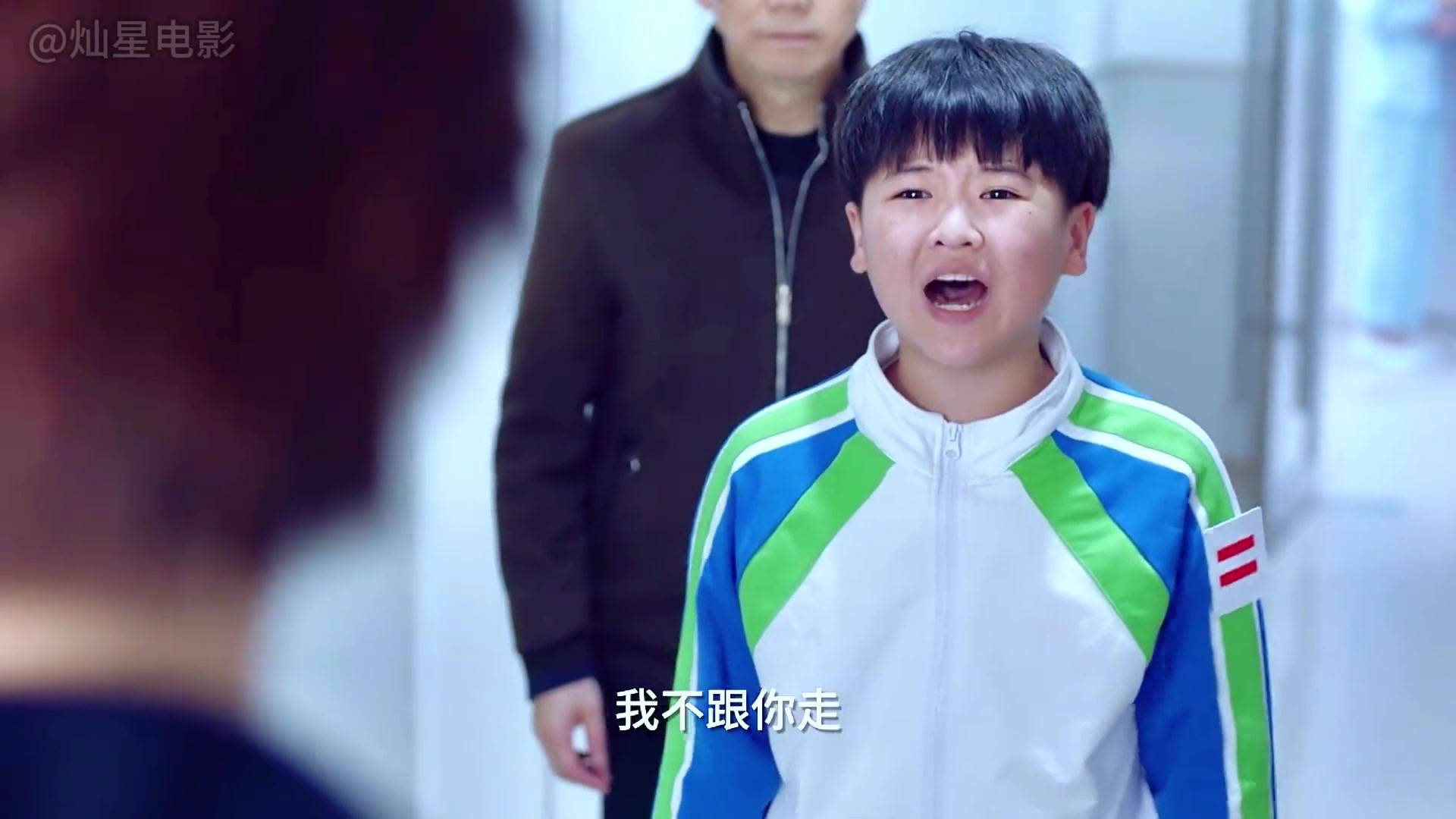 小孩被母亲逼到精神分裂，竟分裂出一个穿C罗尤文球衣的男孩?