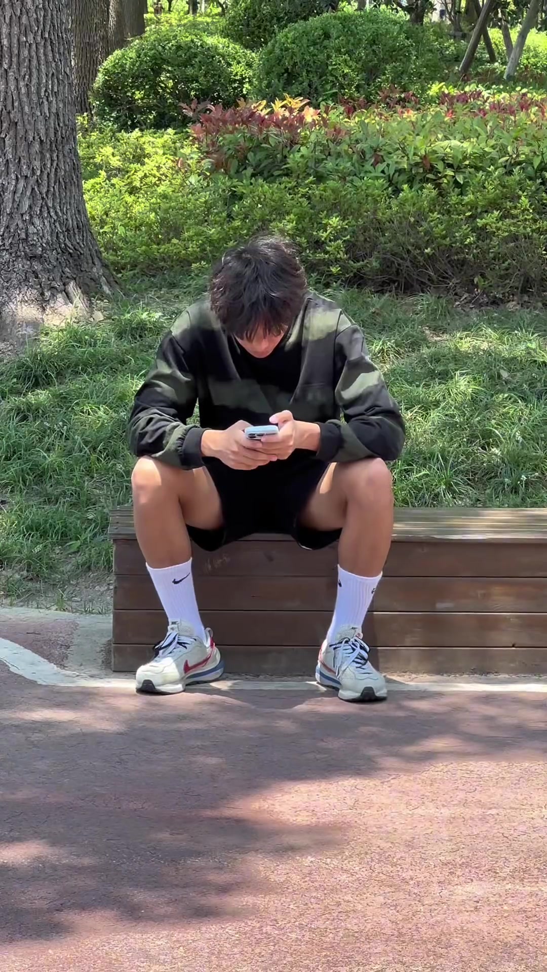 蒯纪闻和李新翔现身世纪公园，老蒯这腿是不是练变形了?