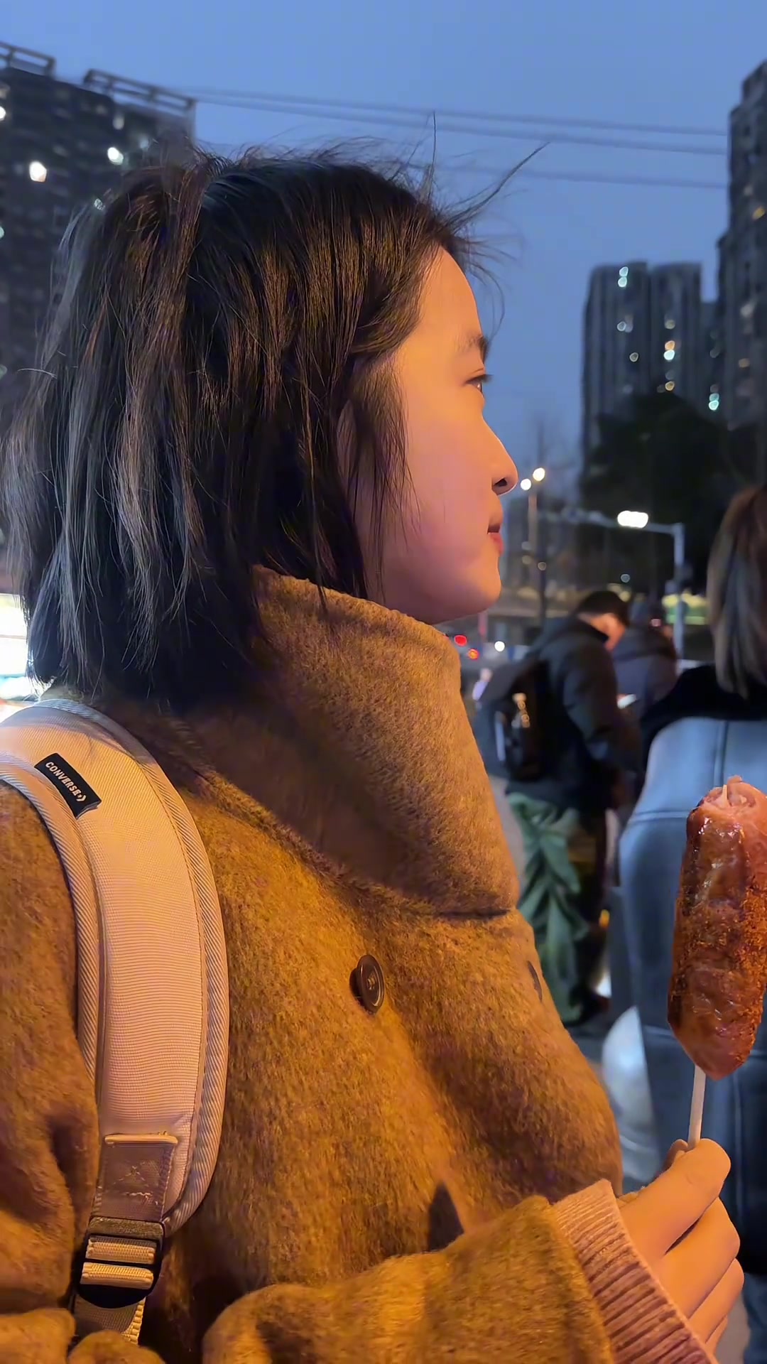 如此甜蜜！你是我见过最美高考女孩?不仅喜欢曼联还是芒特颜粉