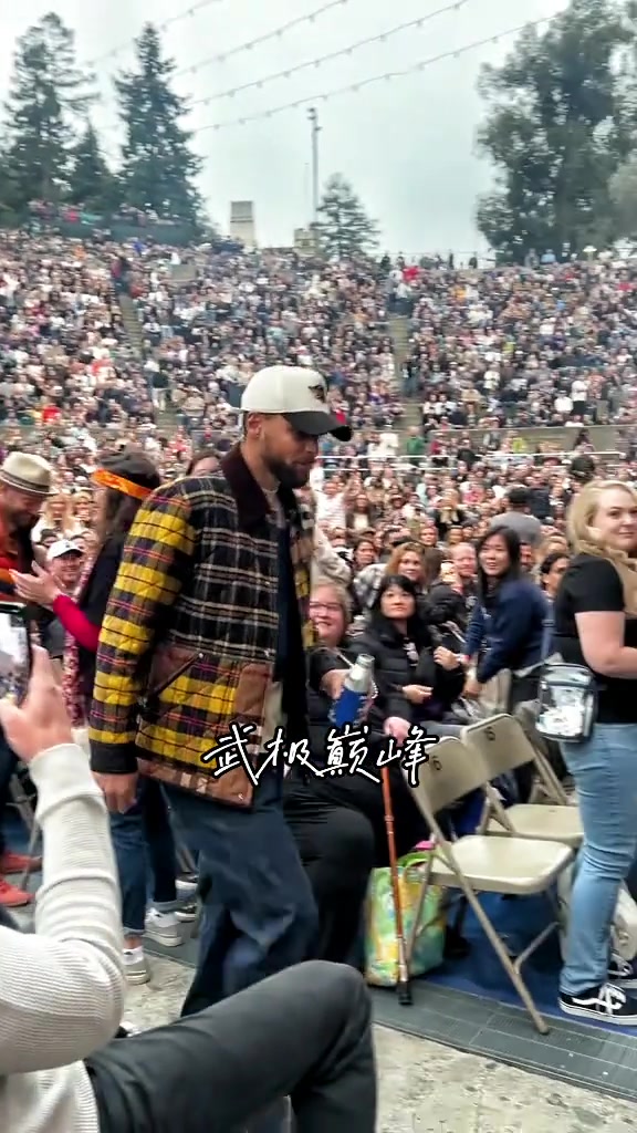 “金州GOAT走到哪都是焦点～”?
