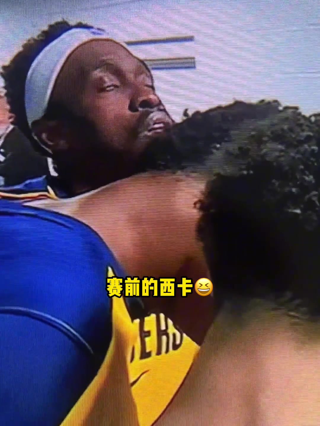 难怪打那么好，西卡疑似赛前请神?