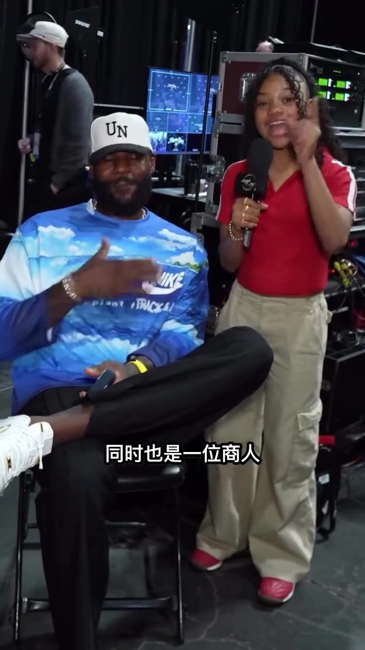 ?詹姆斯谈在年轻时进入NBA 后所面临的挑战和适应过程