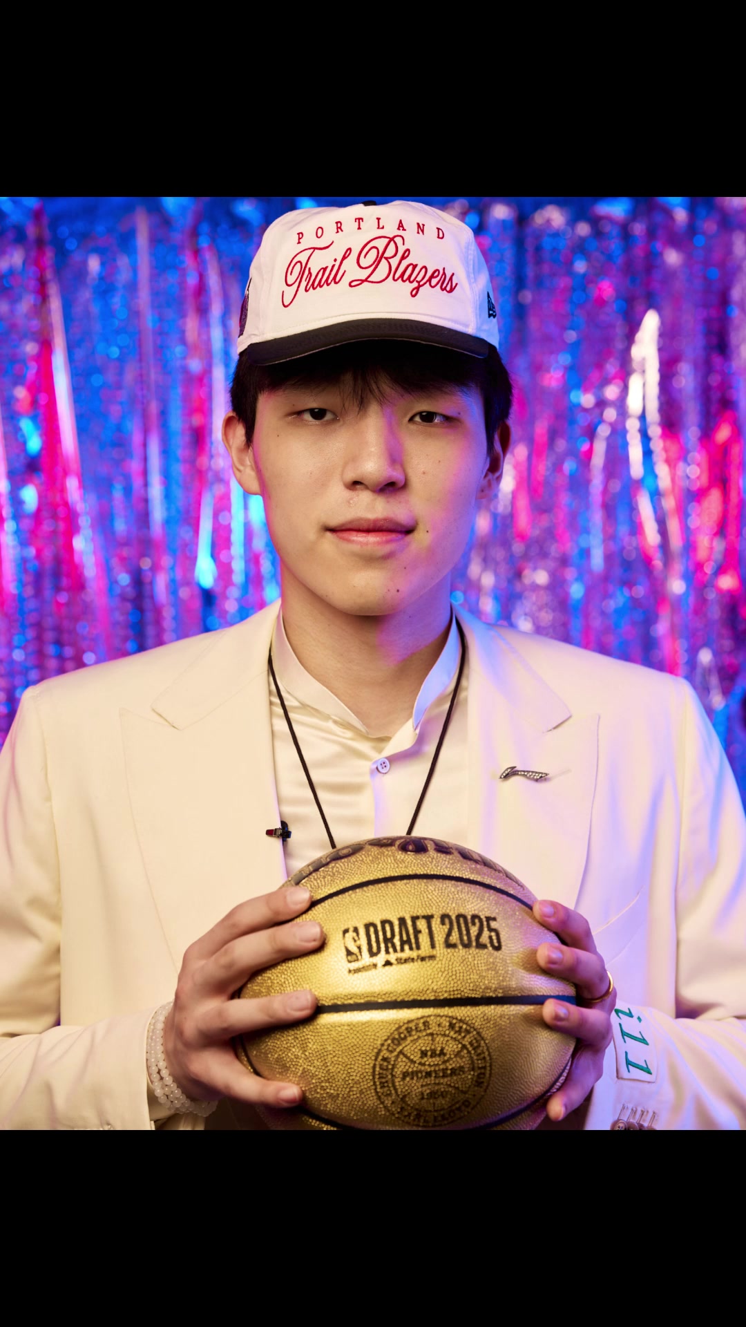 期待NBA首秀！开拓者官方晒出16号秀杨瀚森定妆照花絮?