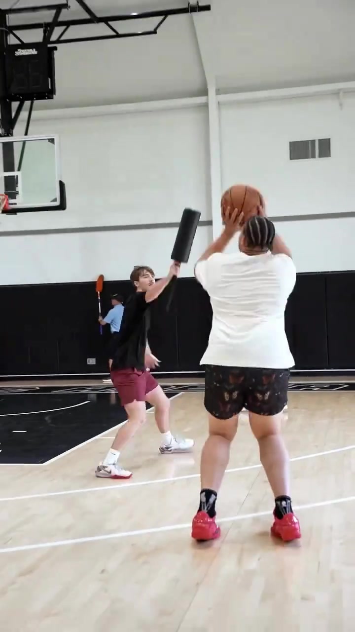 继续冲击NBA？小胖洛夫顿将代表绿军出战夏联