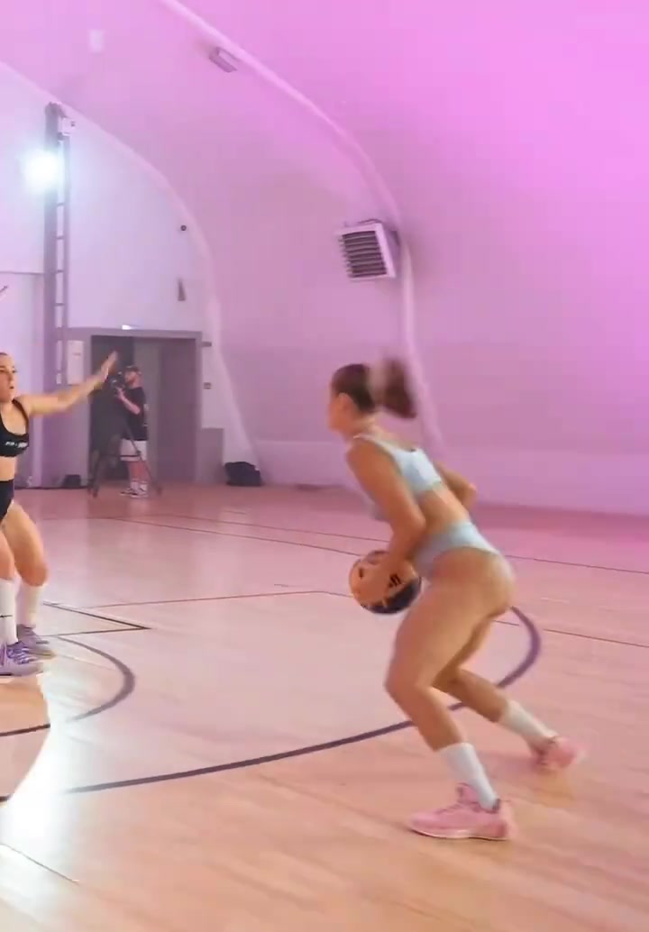 如果WNBA改成这种，收视率能否超过NBA呢???