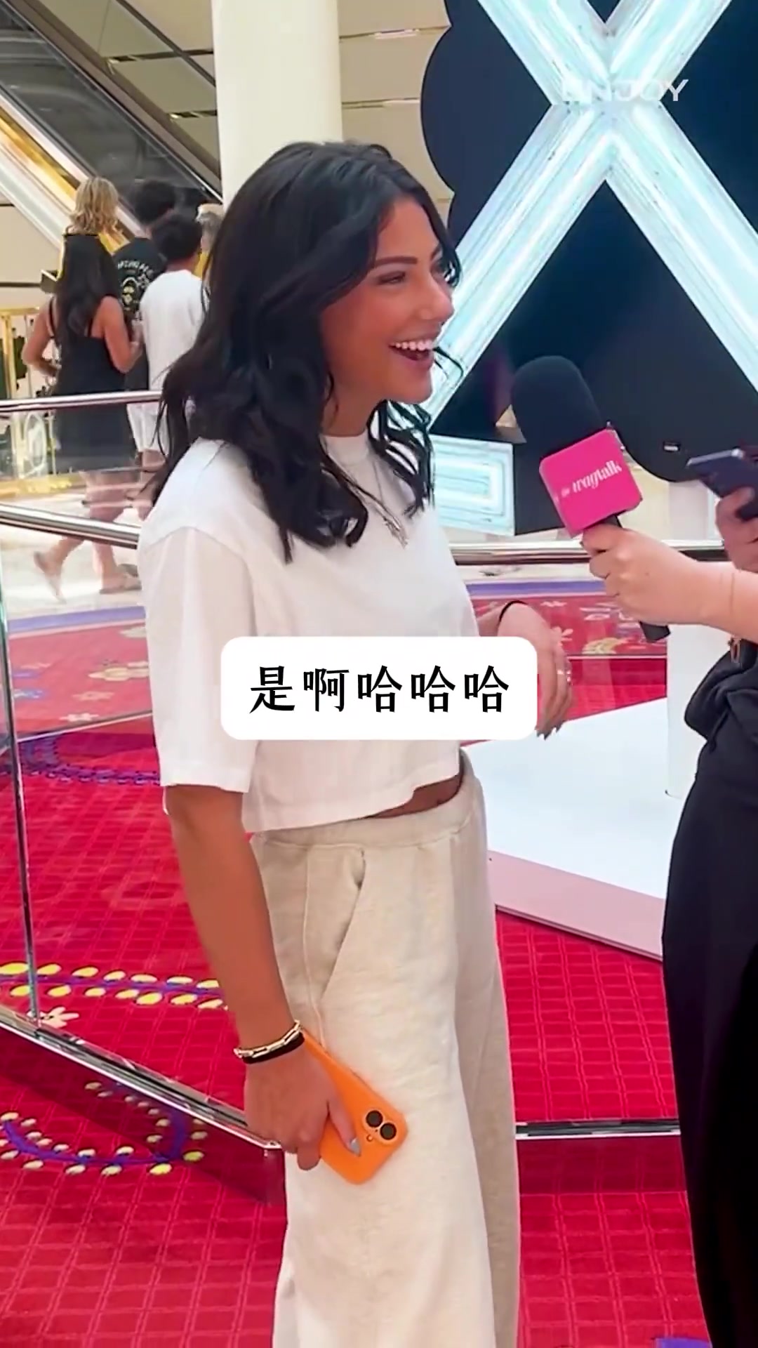 猜猜她是哪个NBA球员的女友？？？