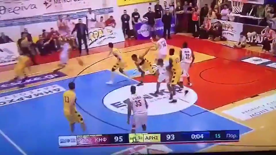 明着演？绝平战术打的很漂亮！可惜就是进错了篮框！