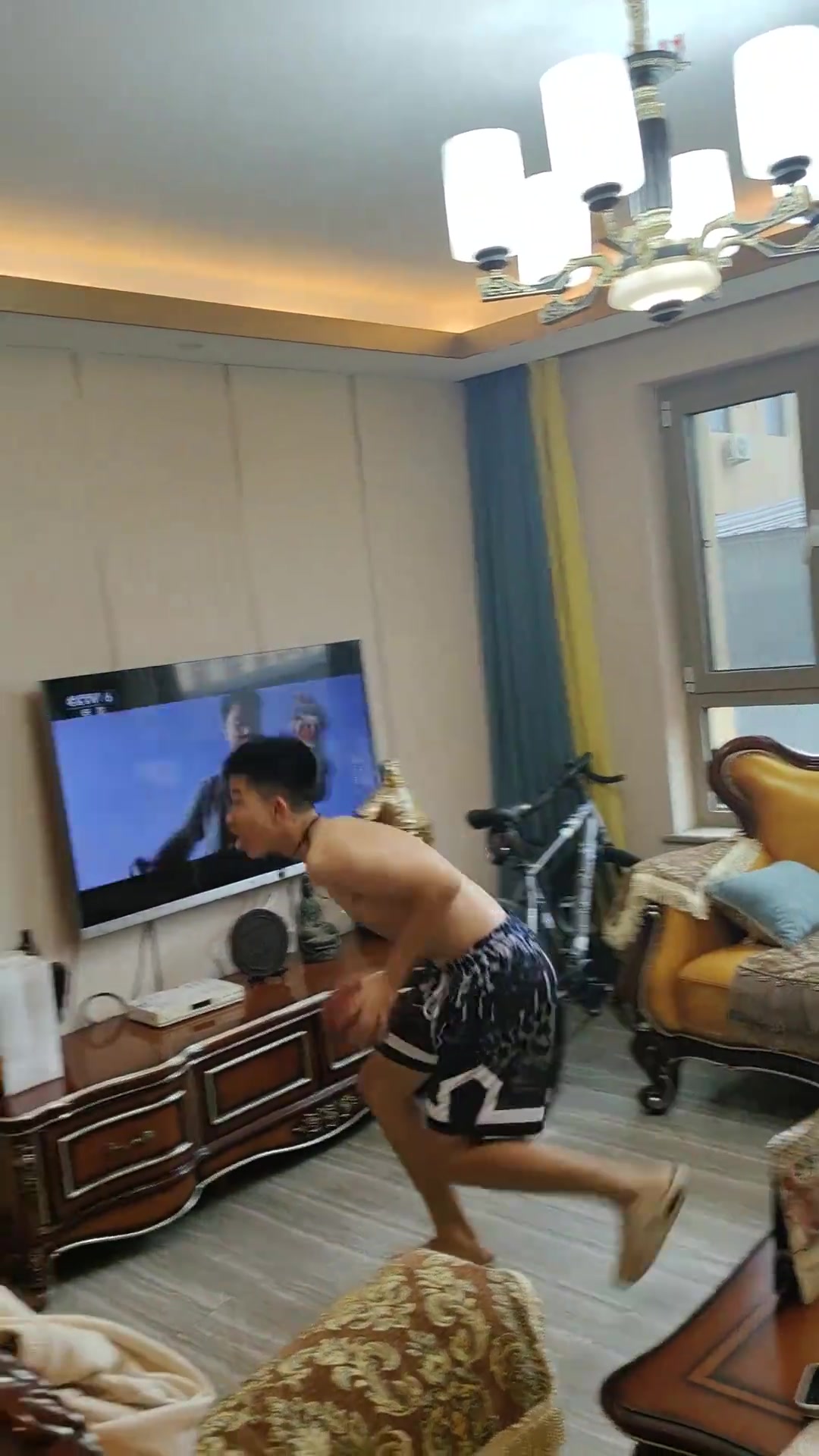 乔丹什么时候在中国有个私生子啦??