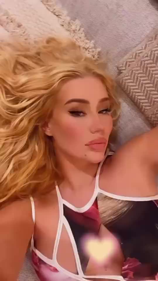 真该死啊拉塞尔！Iggy这么好的女人就被尼克-杨错付了?