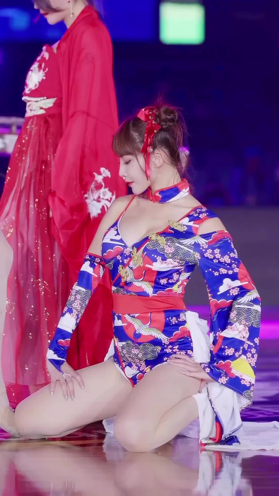 我爱台妹！?宝岛联赛云豹篮球拉拉队台妹美艳古典舞