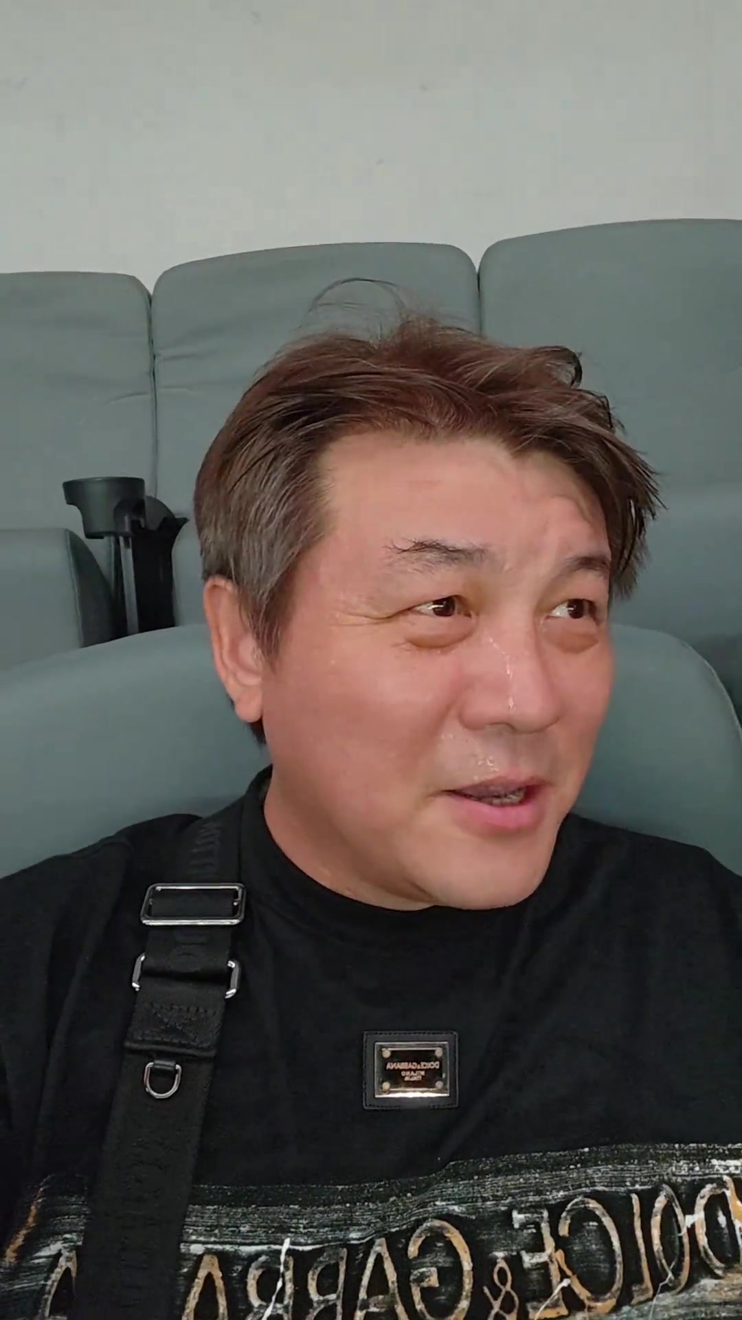 还记得他吗❓️国足名宿现场观战上海德比