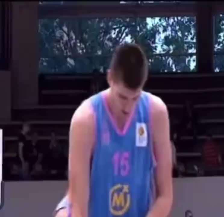 选秀前的约老师，这手活怎么也不至于掉到次轮吧？?